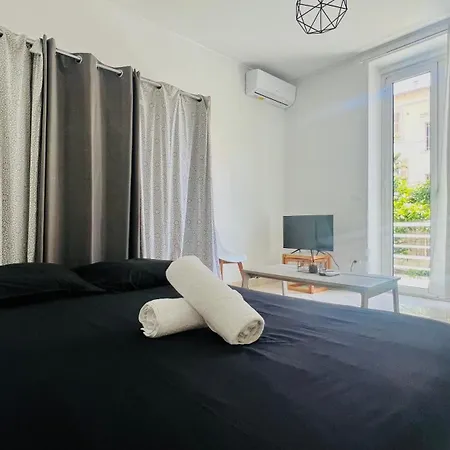 Appartement Grand Dans - Emplacement Unique - Proche - Clim - Grande Terrasse