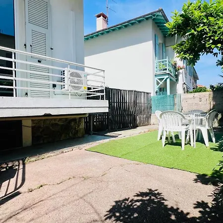 Grand Dans - Emplacement Unique - Proche - Clim - Grande Terrasse アパート